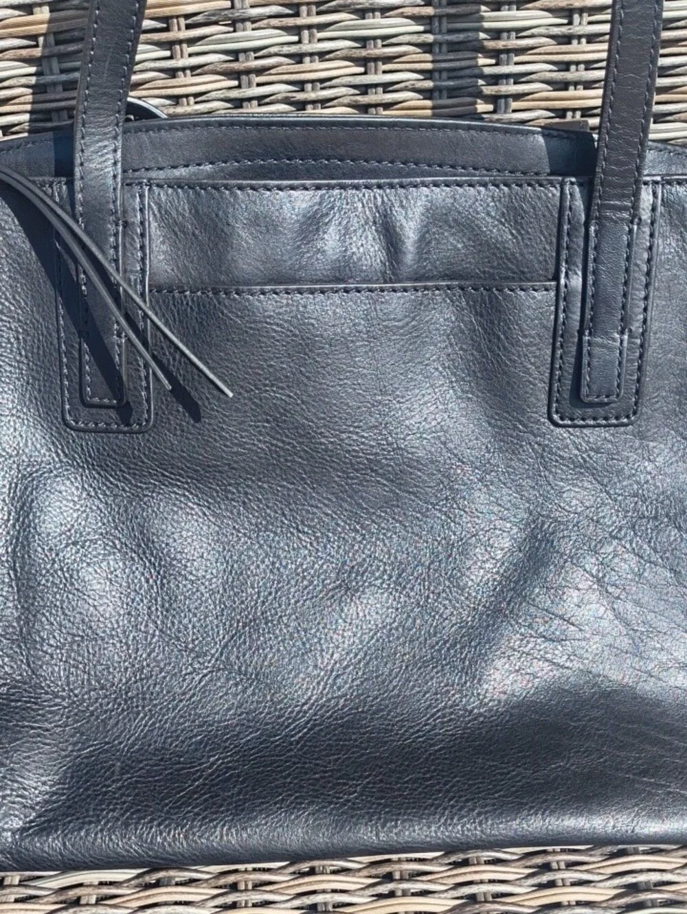Fossil Tote In Black - Picture 8 of 11